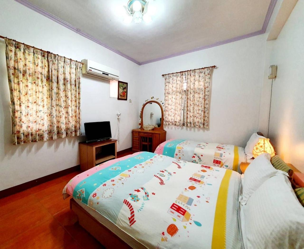 Yilan Xiang Feng Homestay وجي المظهر الخارجي الصورة