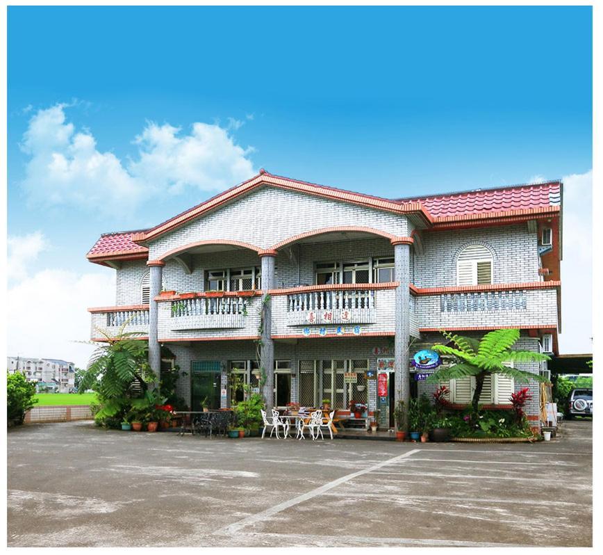 Yilan Xiang Feng Homestay وجي المظهر الخارجي الصورة